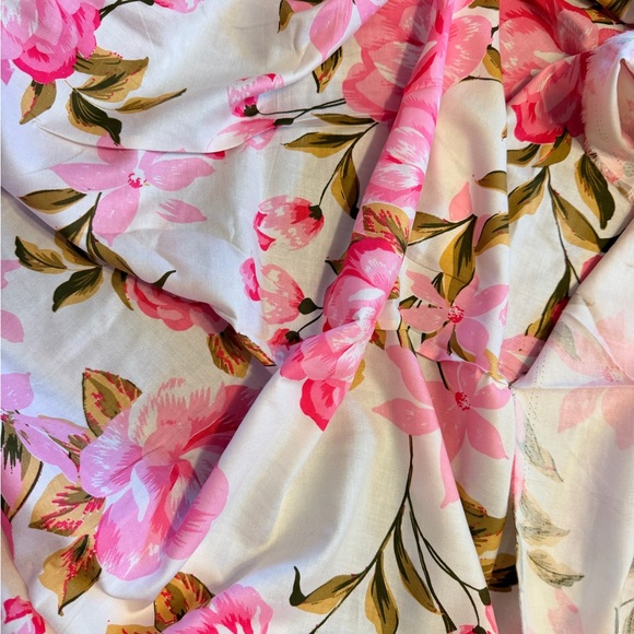5 yards of Floral beautiful pink rose Rayon Fabric. - Picture 2 of 3